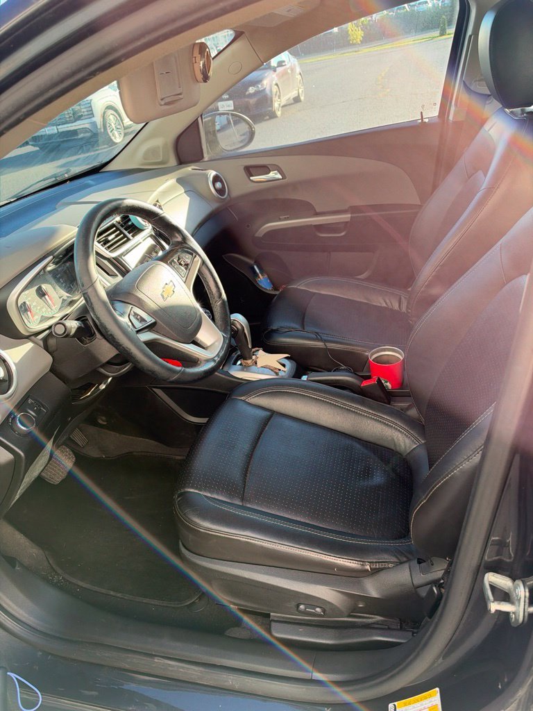 Used 2019 Gray Chevrolet Premier image 32