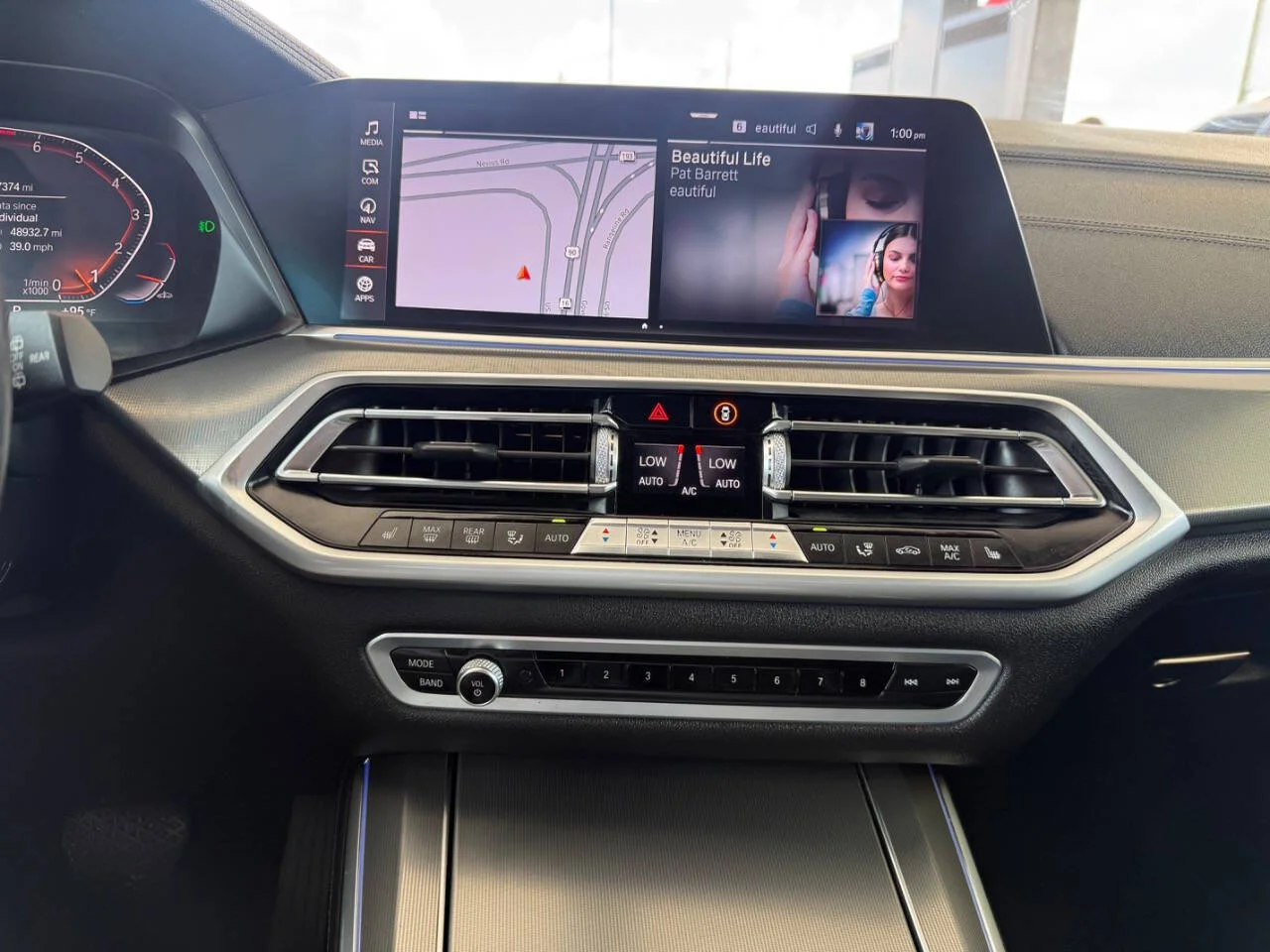 Used 2019 Black BMW xDrive40i AWD 4dr Sports Activity Vehicle image 18