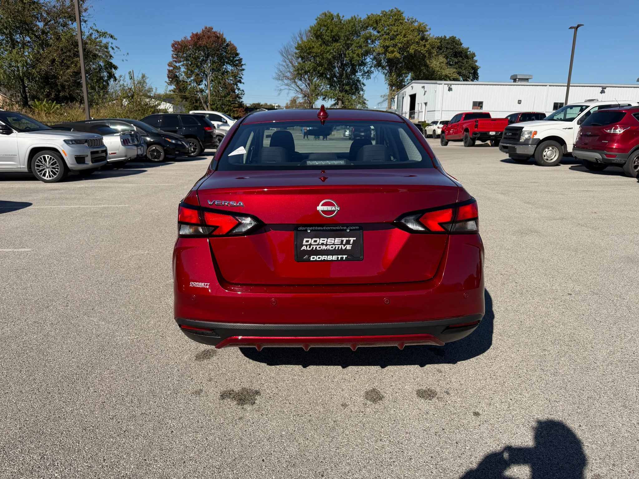 Used 2025 Scarlet Ember Tintcoat Nissan SV image 5