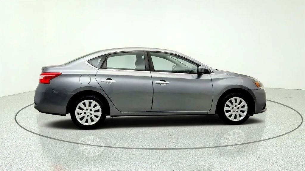 Used 2018 Gun Metallic Nissan S CVT image 4
