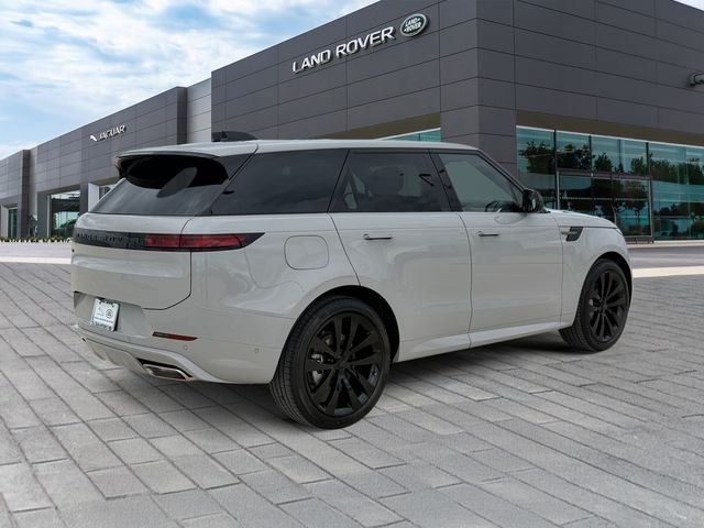 New 2026 Borasco Grey Land Rover Dynamic SE image 5