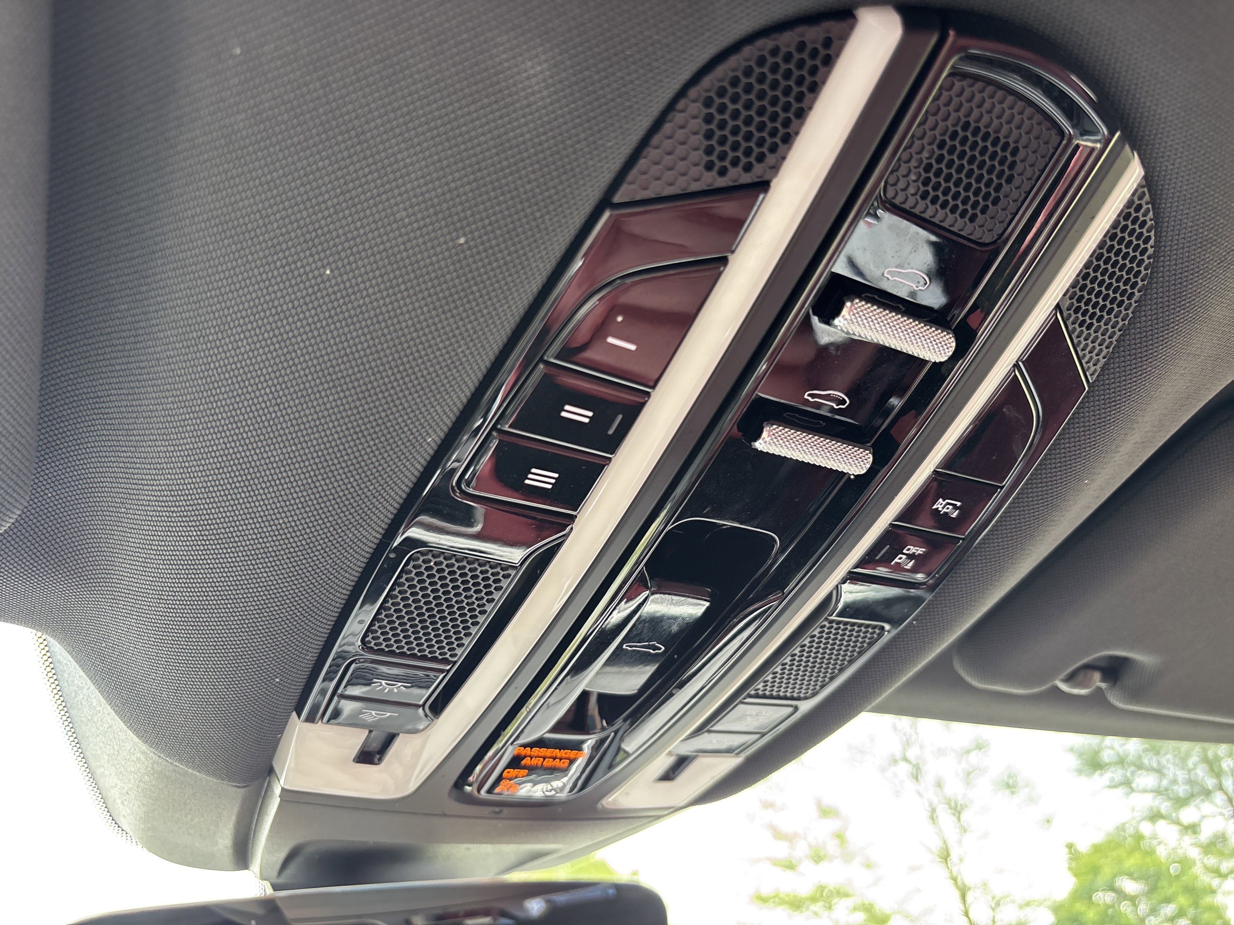 Used 2019 Black Porsche 4 AWD image 44