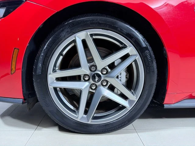 Used 2024 RACE RED Ford GT Premium 5.0L V-8 image 10