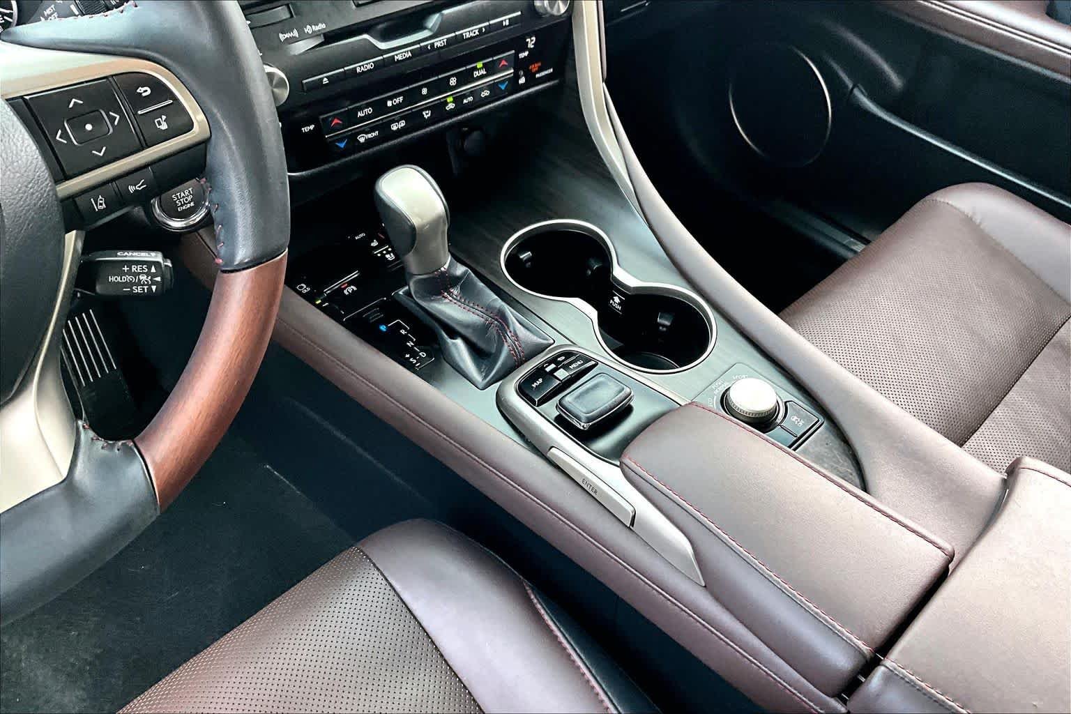 Used 2019 Eminent White Pearl Lexus  image 17