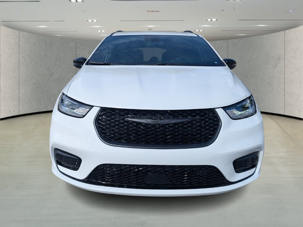 New 2026 Bright White Clear-Coat Exterior Paint Chrysler Select image 2