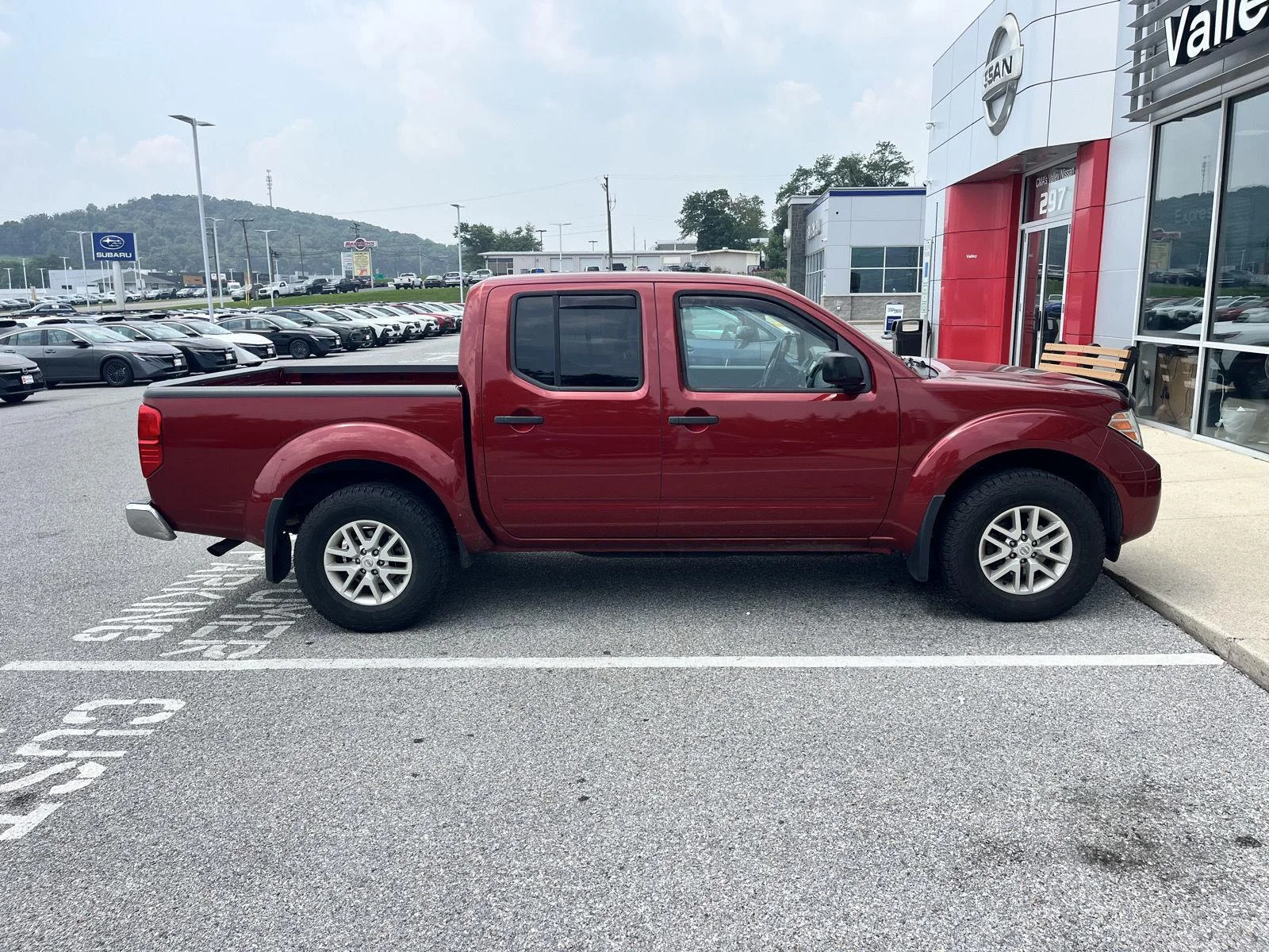 Used 2020 Cayenne Red Metallic Nissan SV image 8