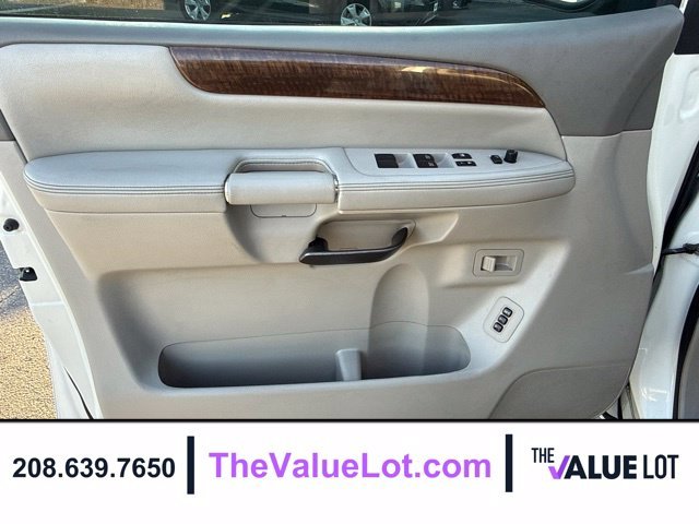 Used 2010 White Nissan Platinum image 25