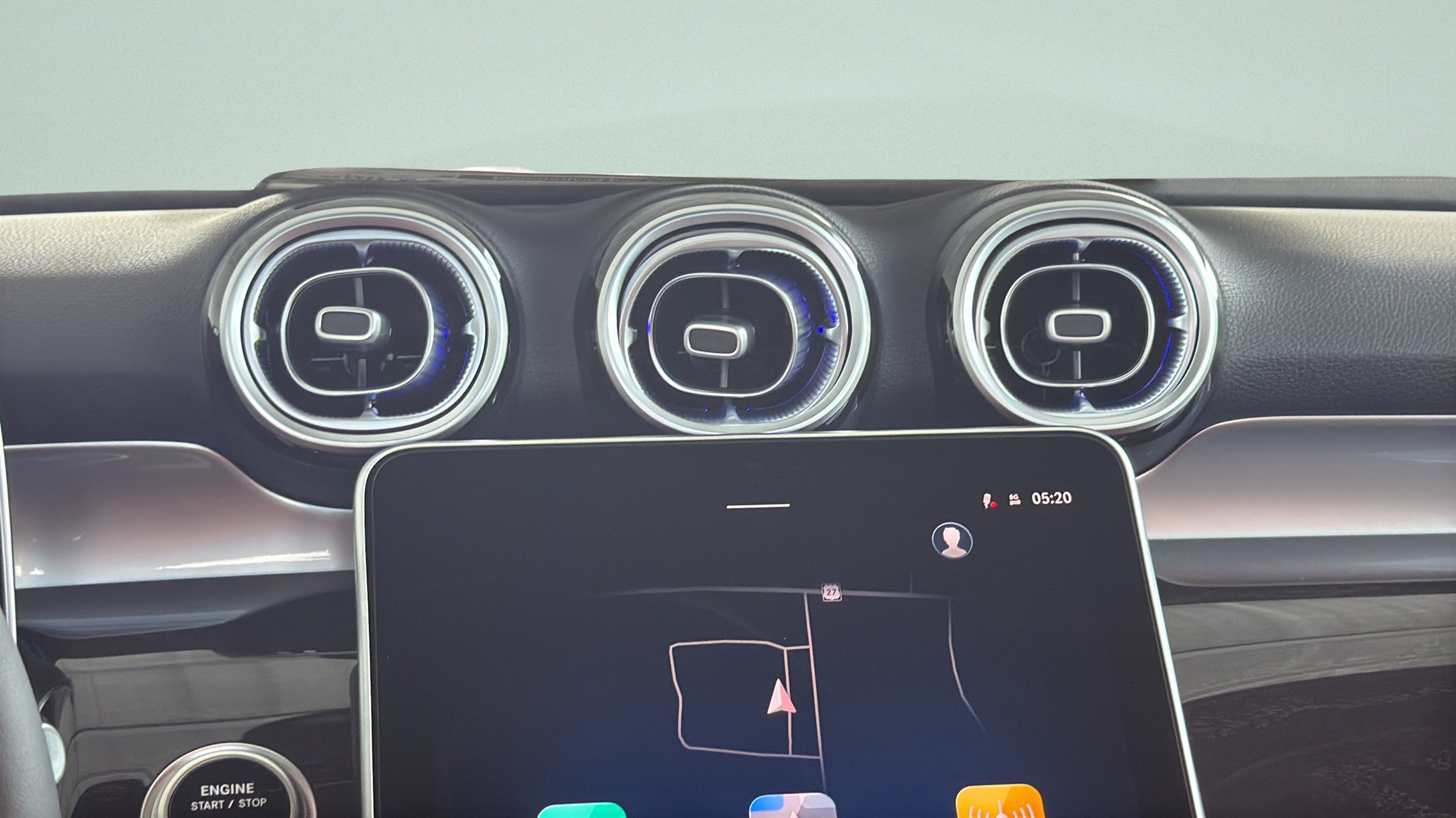 New 2026 Polar White Mercedes-Benz GLC 300 image 31