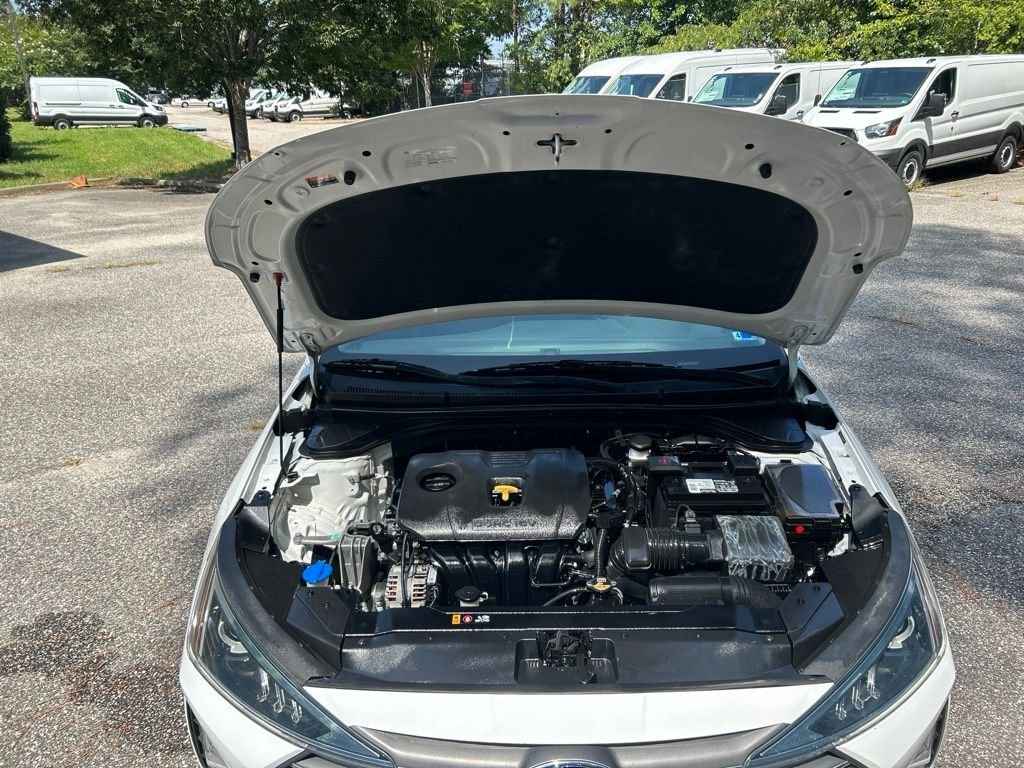 Used 2020 White Hyundai Value Edition image 13