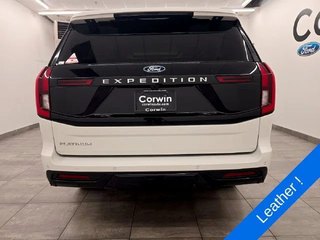 New 2027 Star White Metallic Tri-Coat Ford Platinum image 4