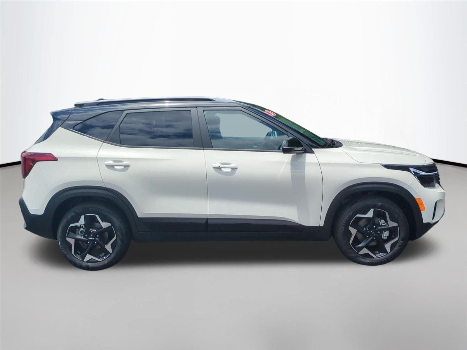 New 2026 Clear White/Black Roof Kia S image 6