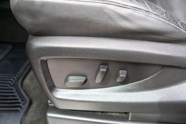 Used 2018 HAVANA METALLIC Chevrolet LT image 15