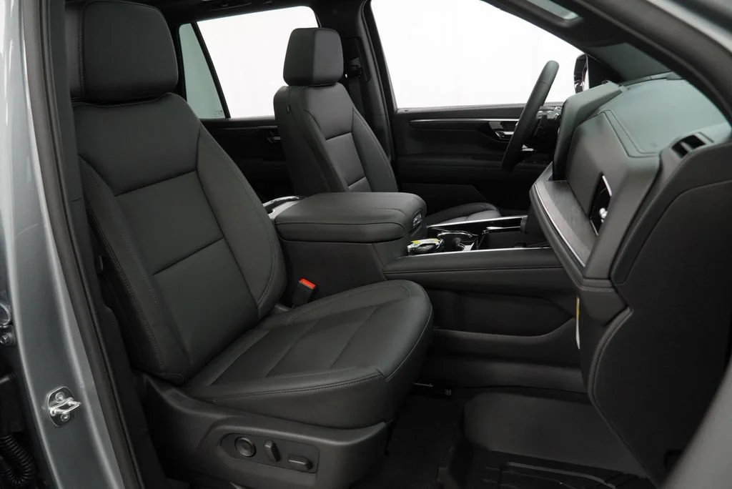 New 2026 Sterling Gray Metallic Chevrolet LT image 30