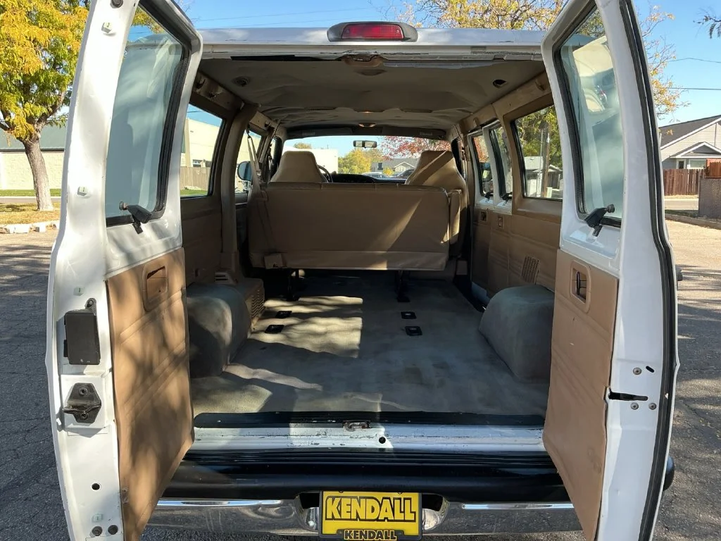 Used 2000 White Dodge Base image 19