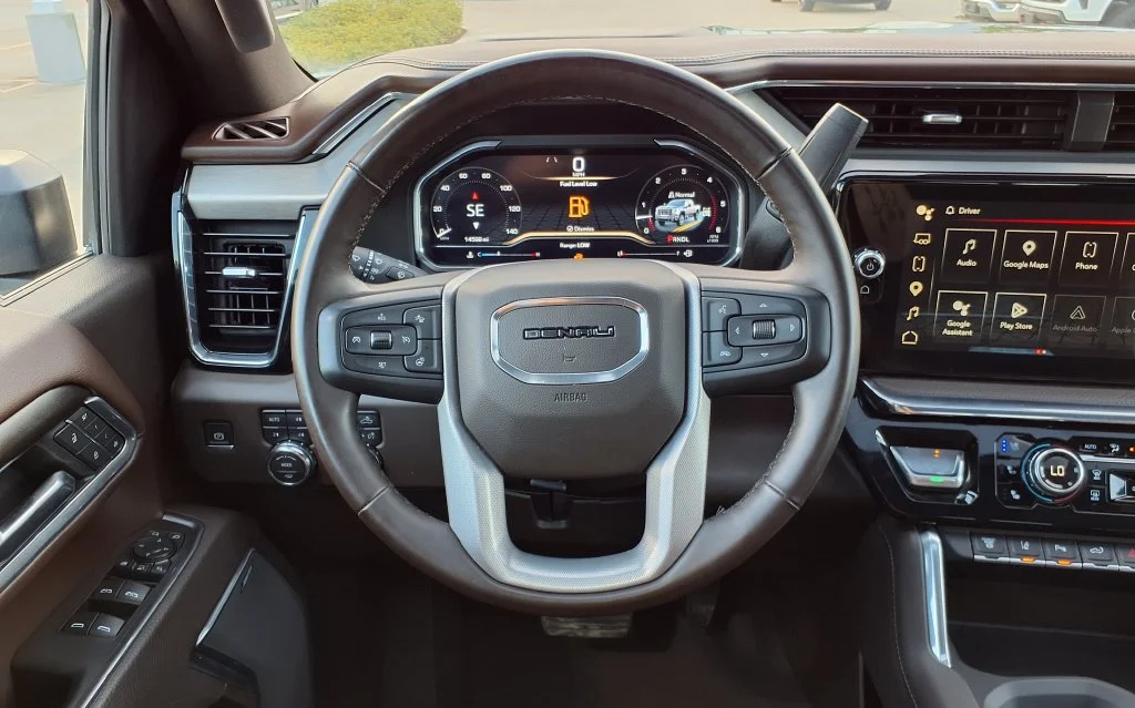 Used 2025 Black GMC Denali image 20