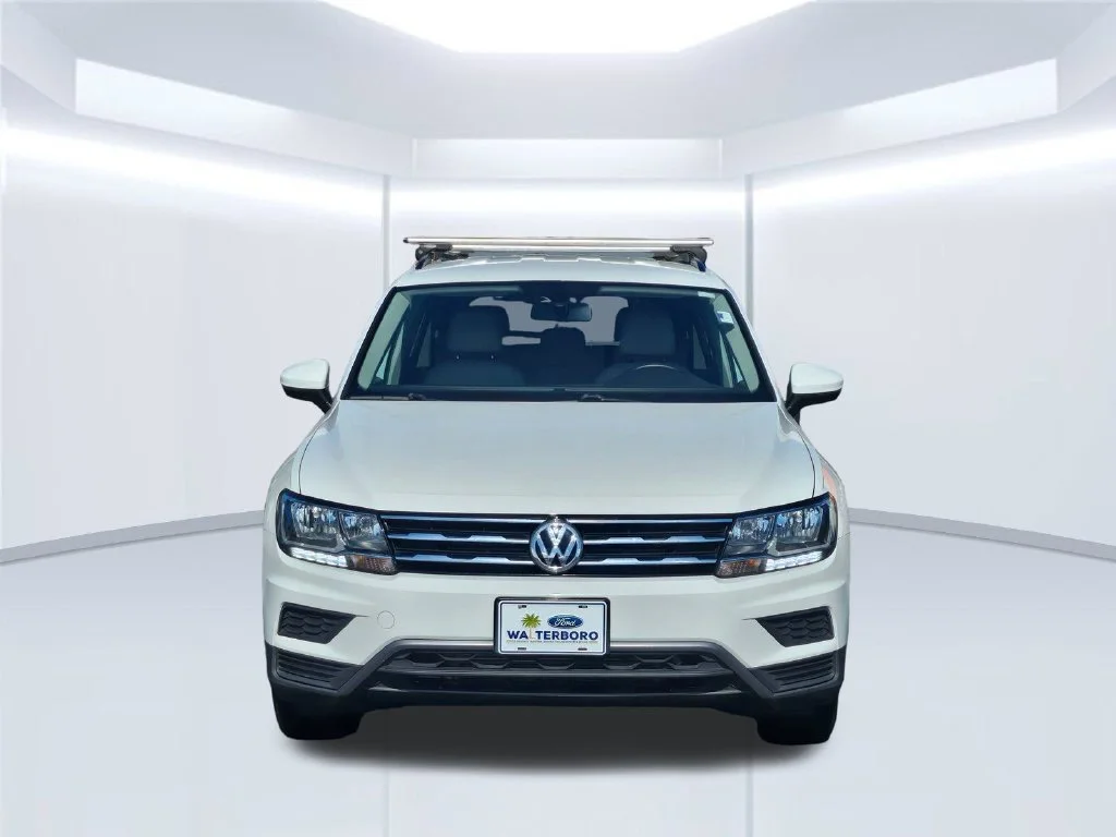 Certified Used 2021 White Volkswagen 2.0T SE image 18