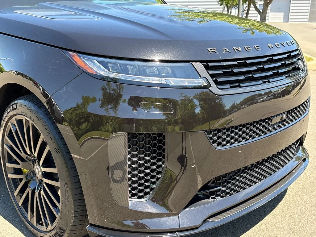 Certified Used 2024 Black Land Rover SV Edition One Obsidian Black image 8