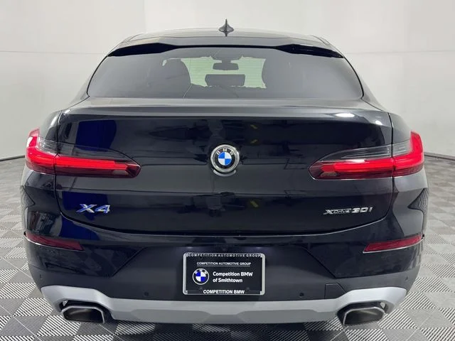 Used 2024 Black BMW xDrive30i image 9