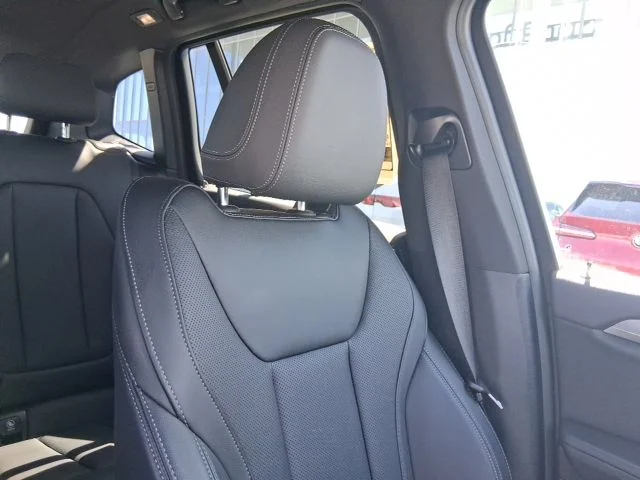 Used 2023 Gray BMW sDrive30i image 17