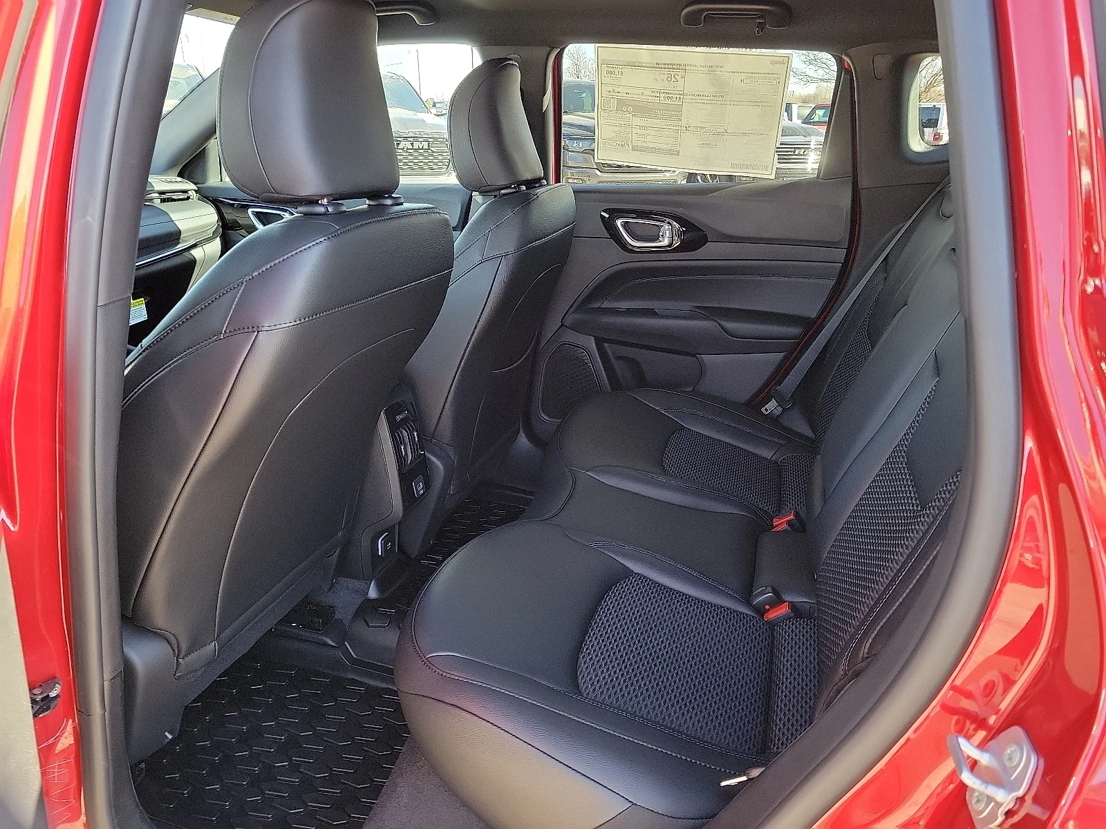 New 2026 Red Hot Pearlcoat Jeep LATITUDE ALTITUDE 4X4 image 9