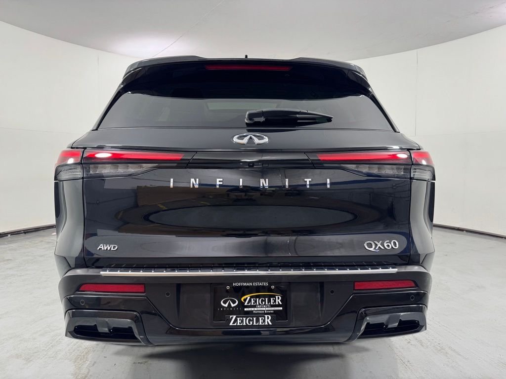 Used 2023 Mineral Black INFINITI LUXE image 8