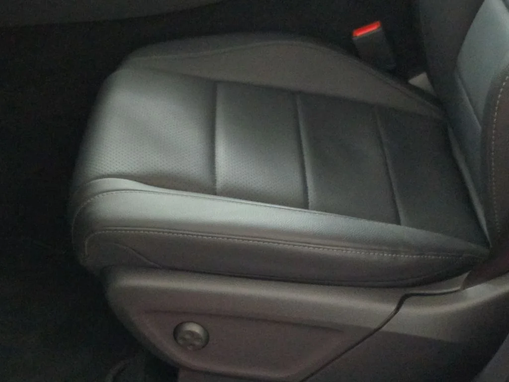 Used 2023 White Mercedes-Benz GLE 350 image 31