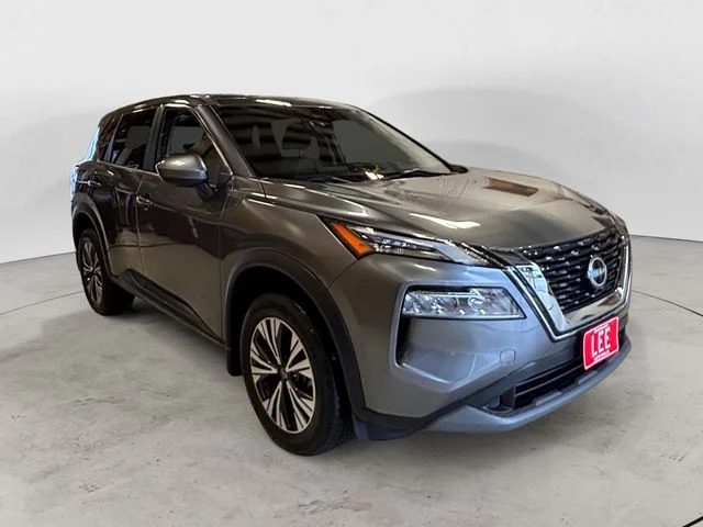 Used 2023 Gray Nissan SV image 8