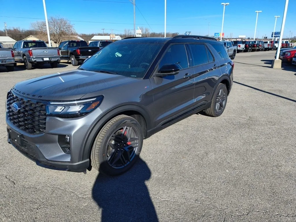 2026 Ford Explorer ST-LINE 4WD's photo