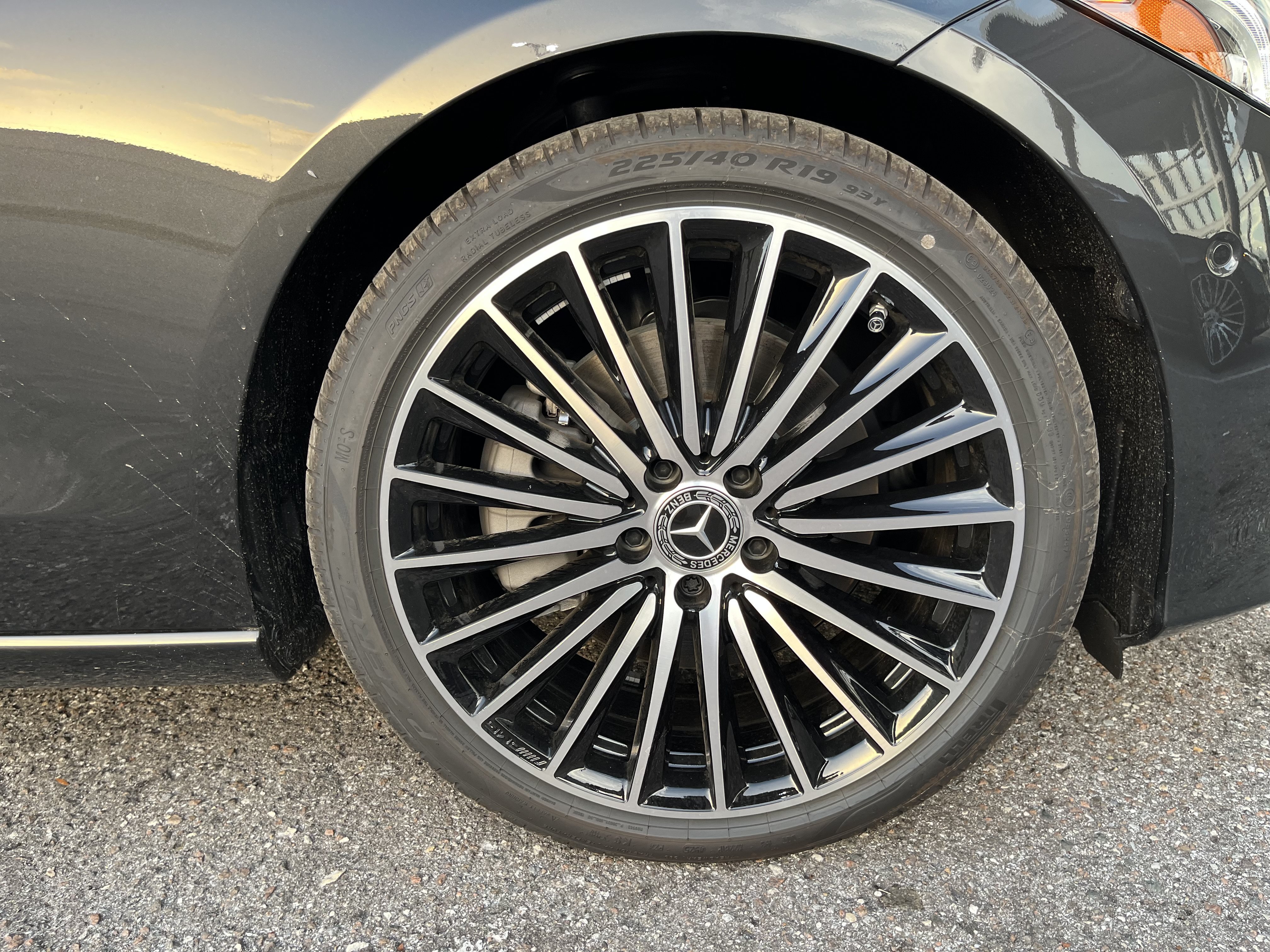 New 2026 GRAPHTIE GREY Mercedes-Benz C 300 image 11