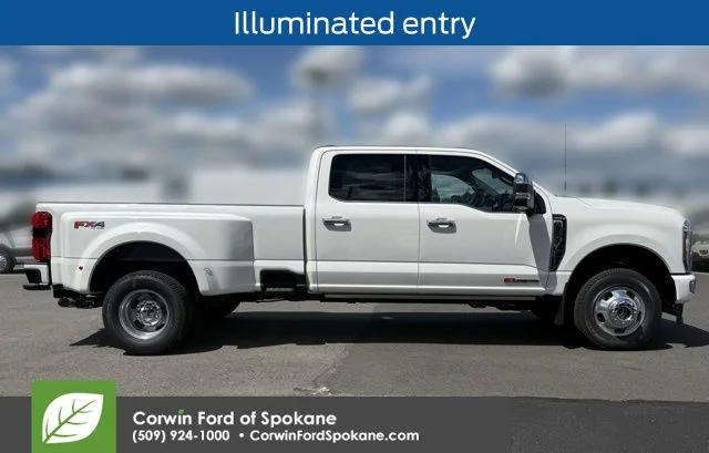 New 2026 Star White Metallic Tri-Coat Ford Platinum image 10