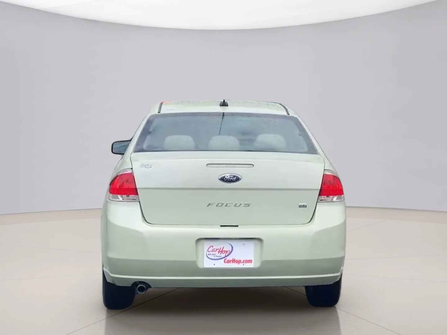 Used 2010 Green Ford SE image 4
