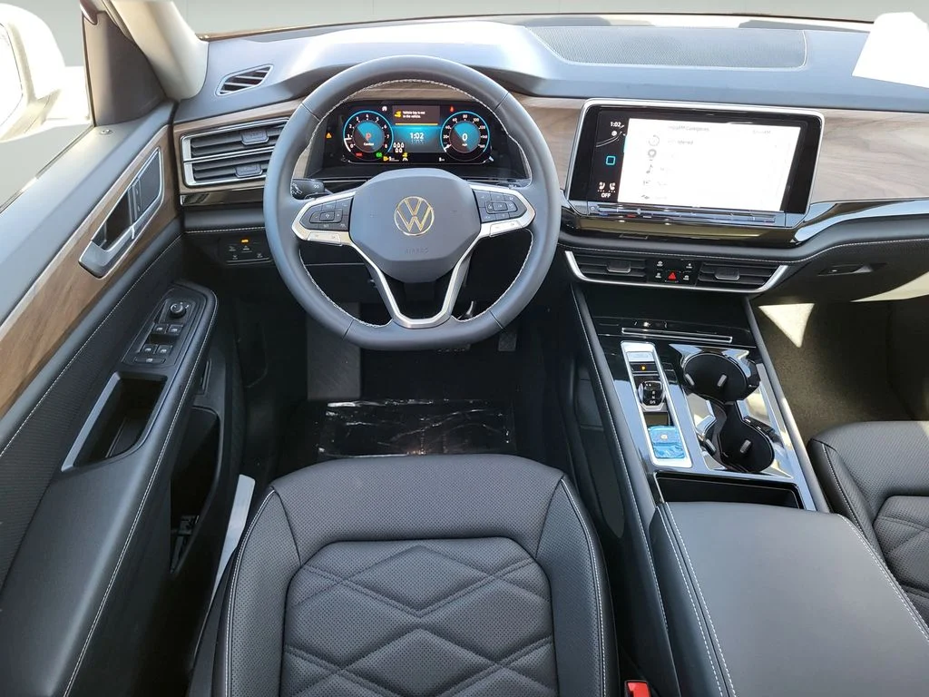 2026 Volkswagen Atlas SE w/Tech - Photo 17