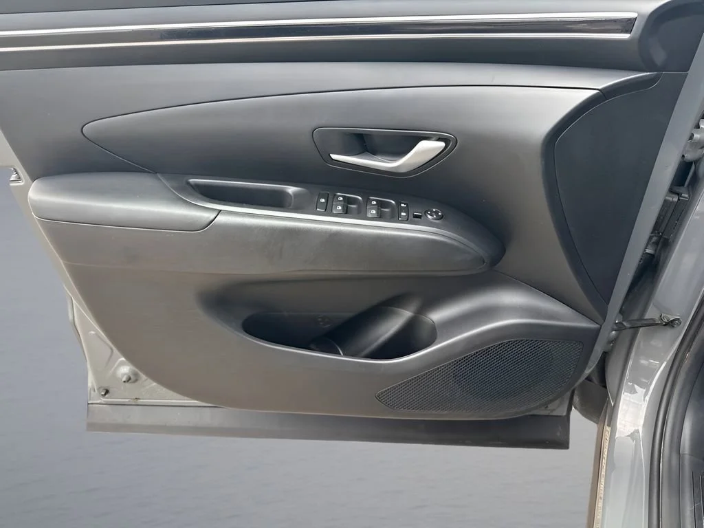 Used 2023  Hyundai SEL Premium image 26