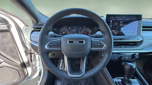 Used 2024 White Jeep Limited image 12
