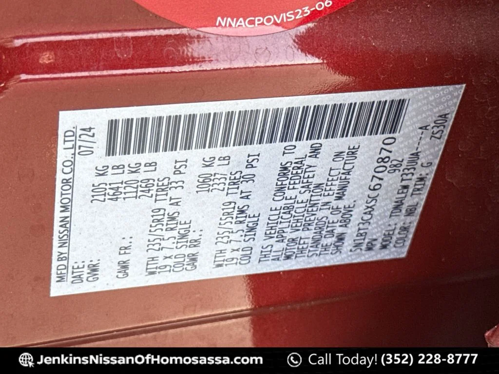 Used 2025 Red Nissan SL image 51