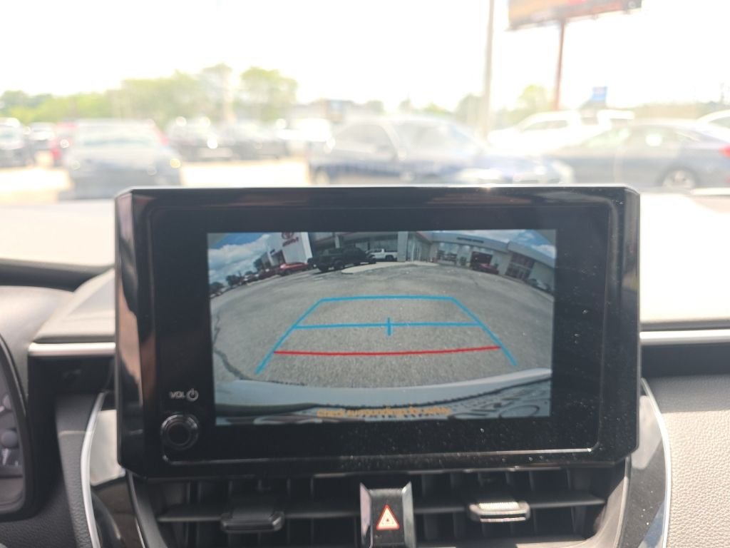 Used 2024 White Toyota LE image 19