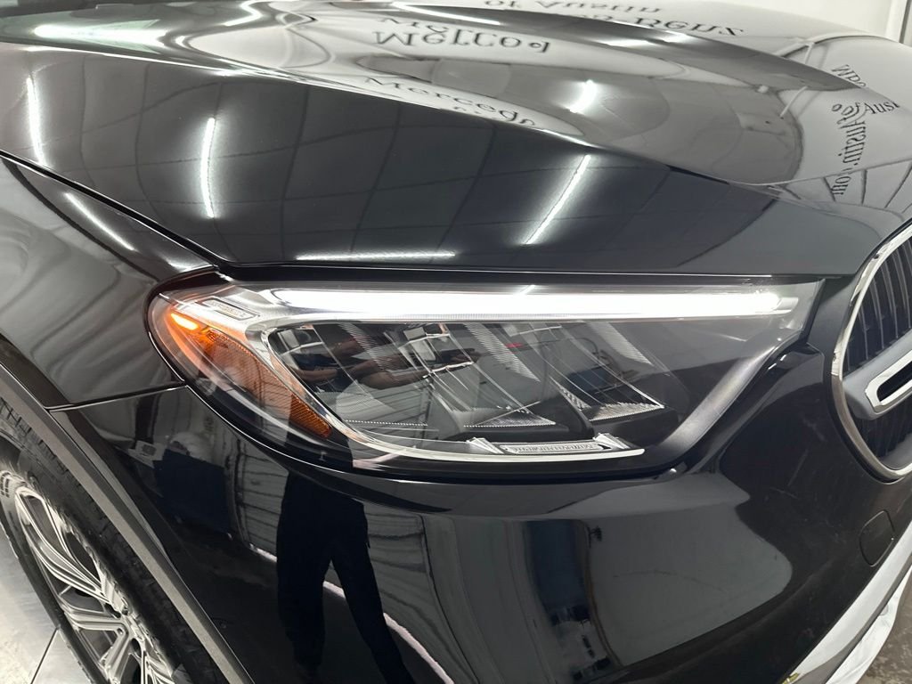 New 2026 Black Mercedes-Benz GLC 300 image 10
