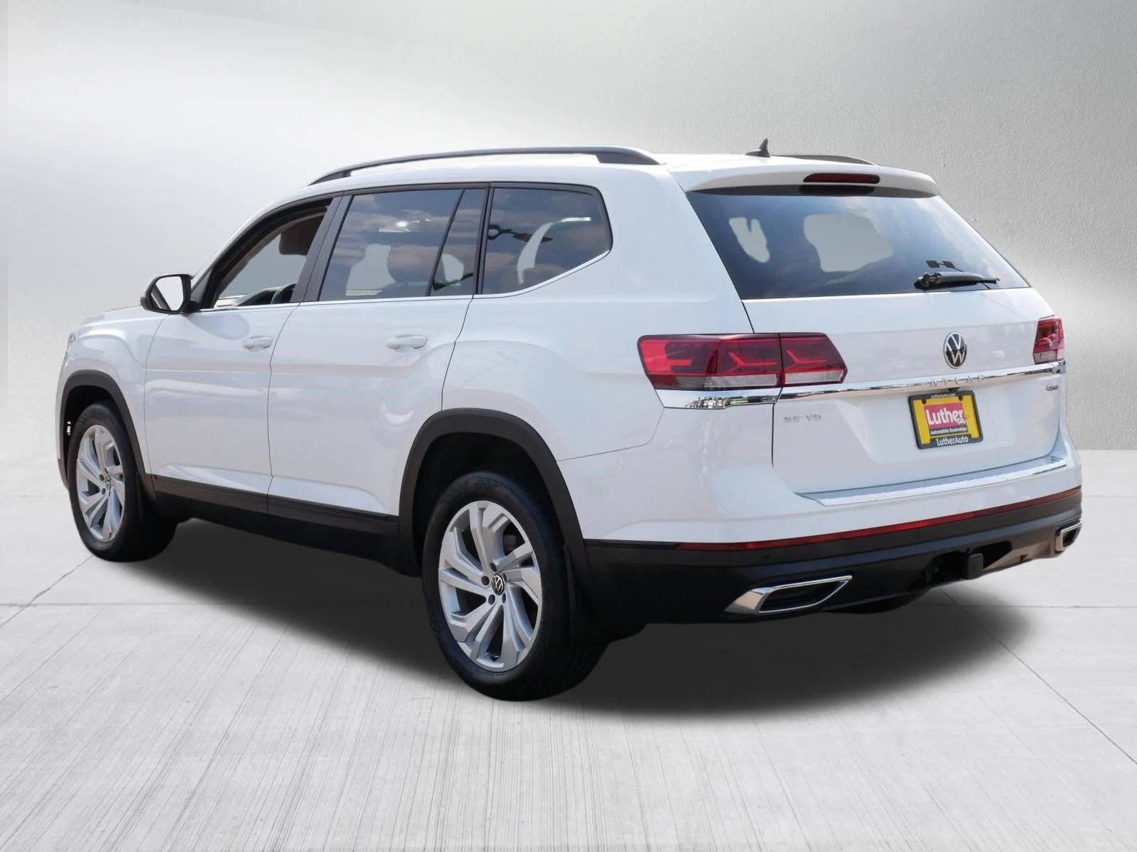Certified Used 2023 Pure White Volkswagen 3.6L V6 SE w/Technology image 5