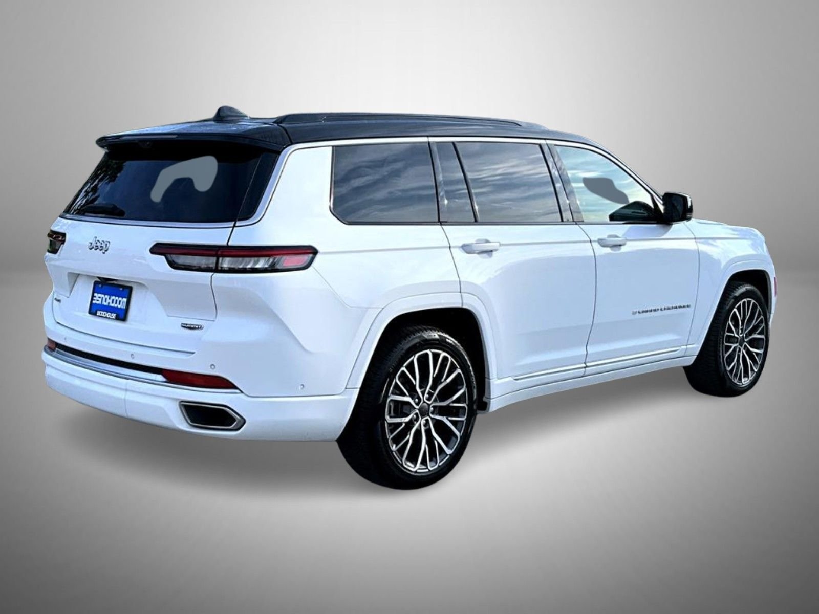 Used 2025 White Jeep Summit image 5