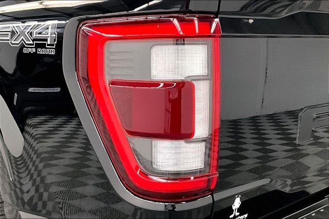 Used 2023 Agate Black Metallic Ford Lariat image 35