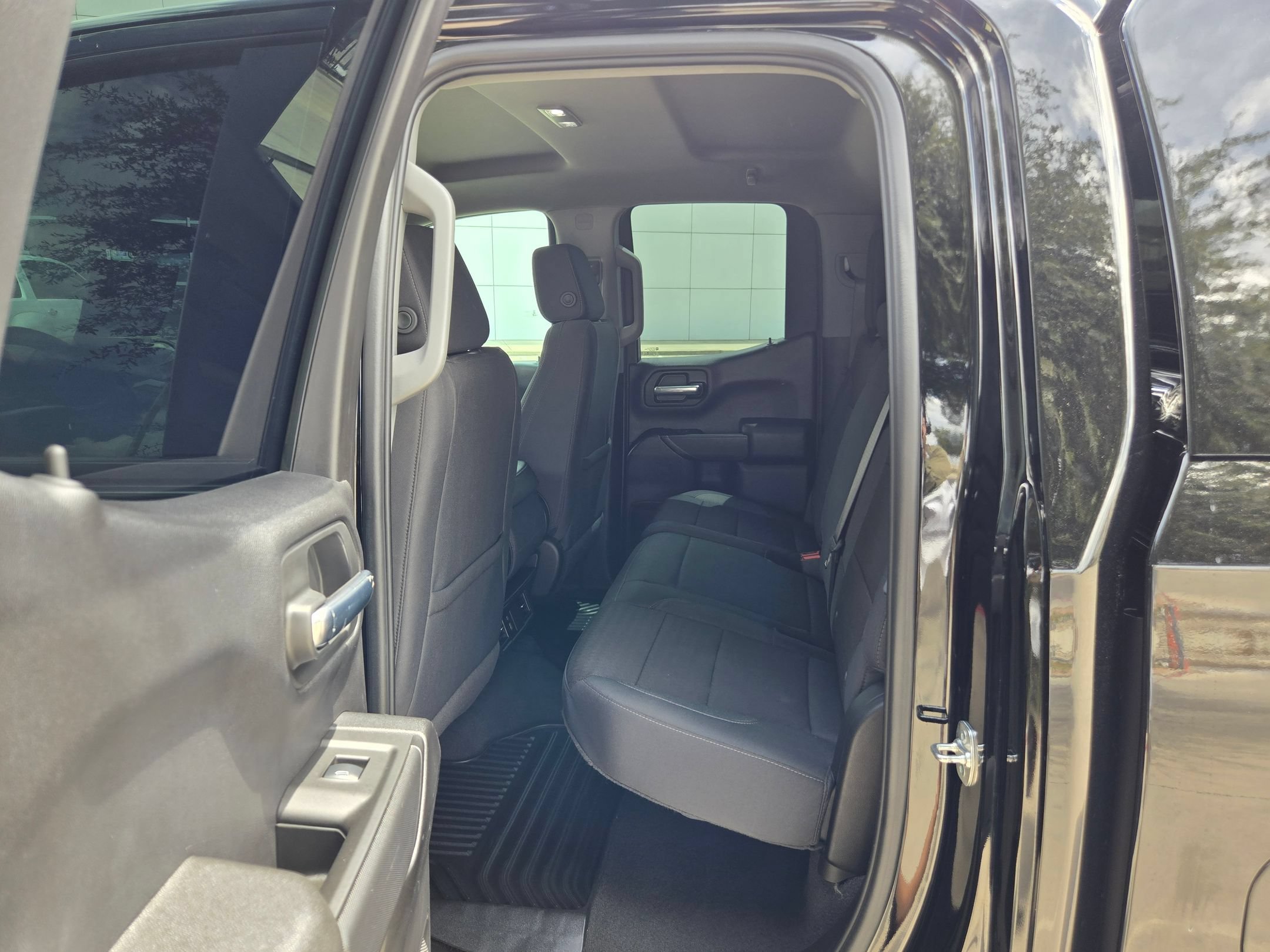 Used 2025 Black Chevrolet Custom image 19