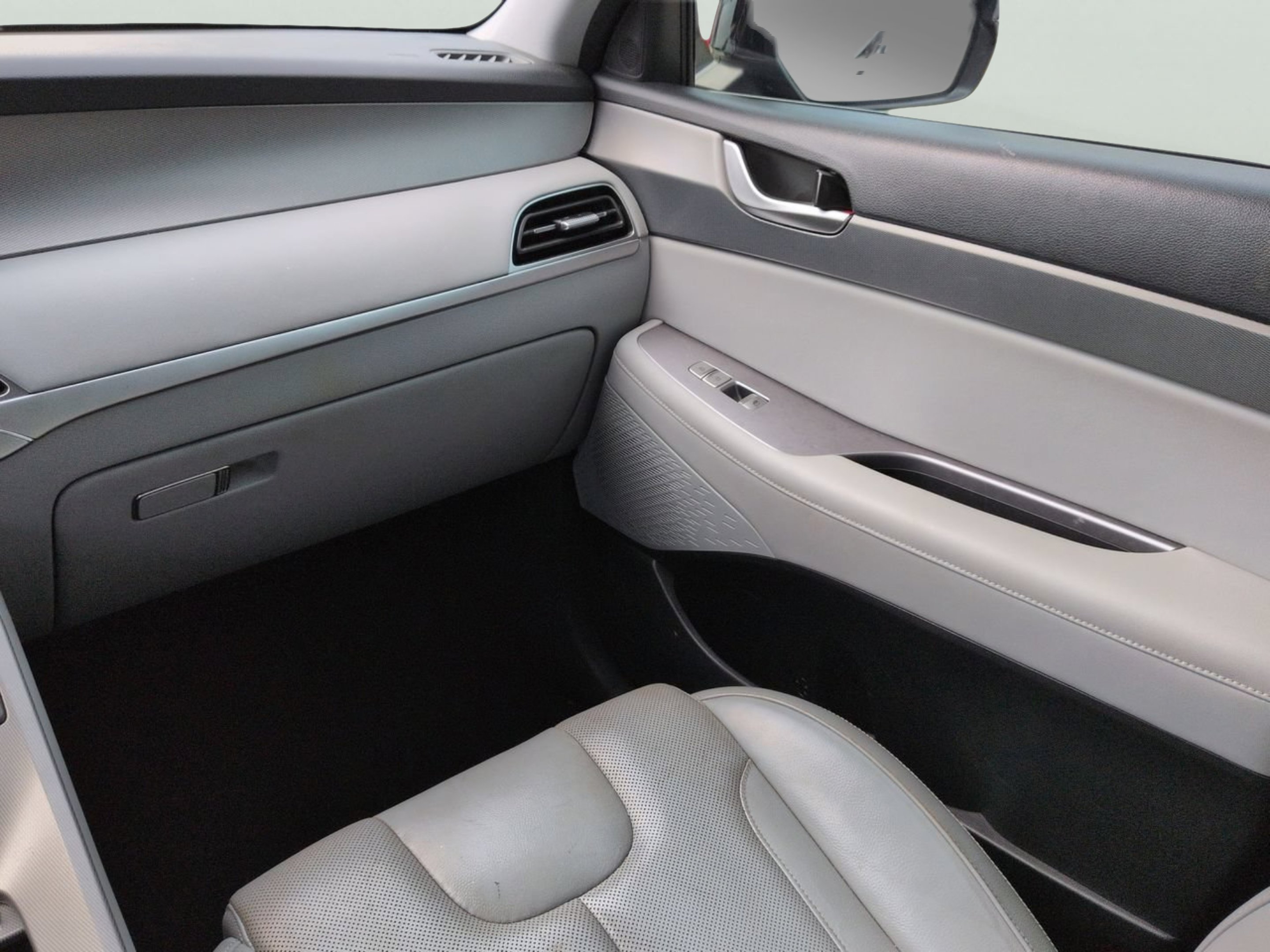 Used 2021 Becketts Black Hyundai SEL image 16