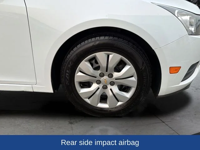 Used 2014 White Chevrolet LS image 29