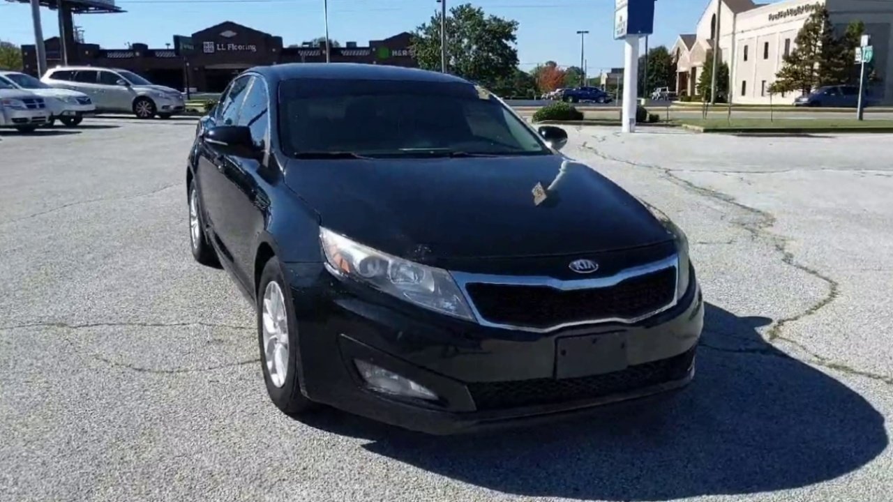 2013 Kia Optima LX photo 3