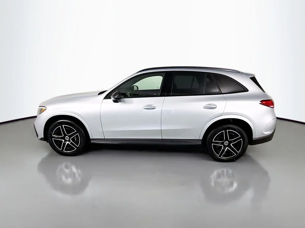 New 2026  Mercedes-Benz GLC 300 image 2