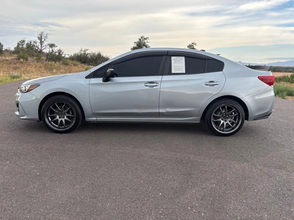 Used 2018 Silver Subaru 2.0i image 8