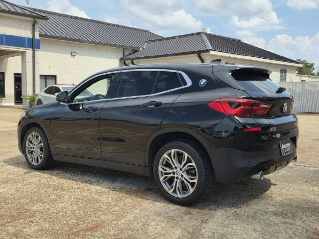 Used 2020 Jet Black BMW sDrive28i image 6