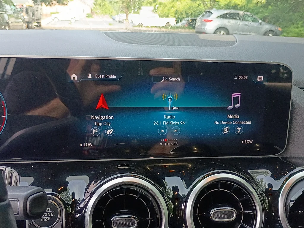 Used 2021 Night Black Mercedes-Benz GLA 250 4MATIC® image 22