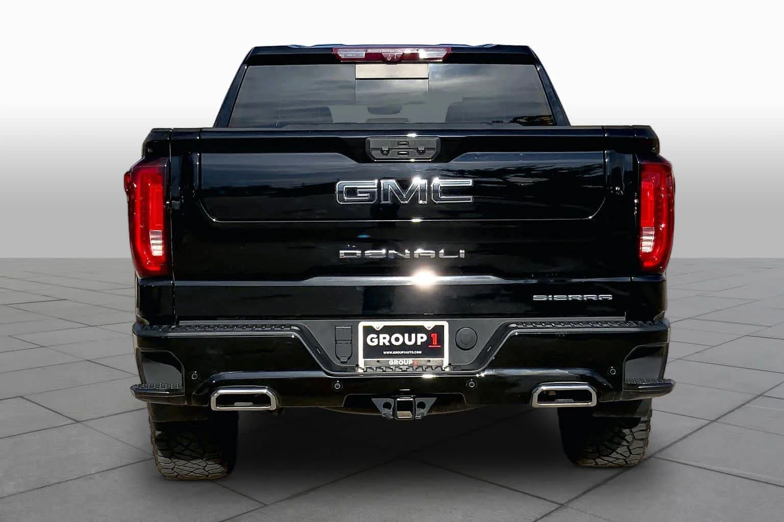 Used 2023 Onyx Black GMC Denali Ultimate image 4