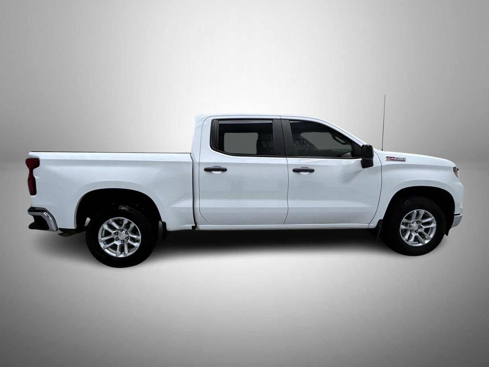 Used 2023 White Chevrolet WT image 4